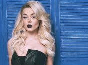 Девушка давно живет в США и учится актерскому мастерству