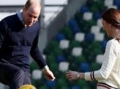 Принц Уильям и Кейт Миддлтон сыграли в футбол на стадионе в Северной Ирландии