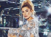 Хейли Болдуин снялась для нового выпуска арабского Vogue и рассказала о личной жизни 