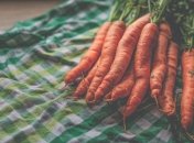 Чим підгодувати моркву у серпні, щоб плоди виросли солодкими