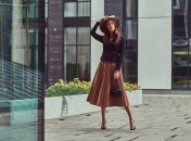 Що взути під плісовану спідницю, підкажуть тренди 2024 року