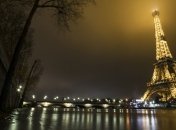 Часть Эйфелевой башни выставят на аукцион (Видео) 