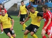 Скандал в украинском футболе: как судьи убегали от разъяренных фанатов (Видео)