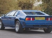 Лимитированное старинное купе Lotus Esprit продается на аукционе