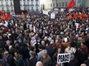 Испанцы и британцы вышли на протесты против участия в авиаударов в Сирии