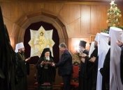 Порошенко вручил Вселенскому патриарху Варфоломею орден