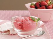 Замороженный йогурт с клубникой