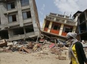 Число жертве землетрясения в Непале достигло почти 7,7 тыс человек