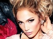 Дженнифер Лопес в платье с пышной юбкой произвела фурор