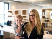 9 советов работающей маме, как снять стресс после офиса и переключиться на общение с ребенком