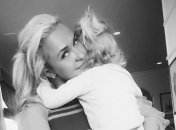 Заботливая мама: Хайден Панеттьери показала редкое фото с дочкой