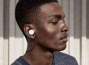 Google показала беспроводные наушники Buds