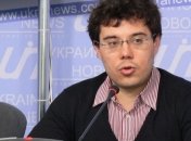 Азаров не имеет права на эмоции 