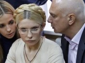 Муж Тимошенко говорит, что ей грозит инвалидность