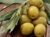 Диетологи рассказали о пользе оливок для здоровья