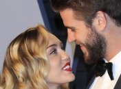 СМИ: Майли Сайрус сыграла свадьбу в своем доме в Малибу 