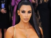 Ким Кардашян представила новую линейку обтягивающего белья (фото)