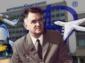 Олег Антонов