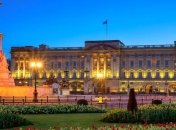 Затеяли ремонт: Букингемский дворец находится на реставрации