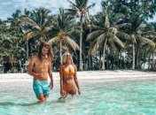 Влюбленная пара посетила 22 страны за 22 месяца (Фото)