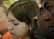 828 беженцев попросили убежища в Украине