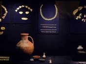 Золотые экспонаты на выставке в Нидерландах, 2014 год.