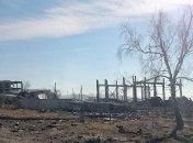 На складах возле Сватово с утра раздавались одиночные взрывы