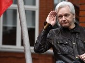 Эквадор снимает дополнительную охрану с посольства, где скрывается Ассанж