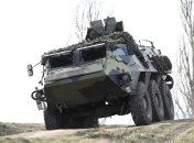 Согласно легенде тренировки, украинские военные на бронетранспортере Panssari-Sisu выдвинулись на огневой рубеж