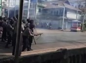 Полиция открыла огонь по протестующим в Мьянме: число жертв по меньшей мере удвоилось (фото, видео)