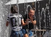 Сонячно і жарко, але не скрізь: синоптики дали прогноз погоди на День незалежності