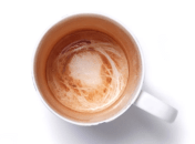 Чайный налет на чашке