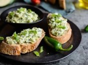 Необычная намазка из кабачков с плавленным сыром