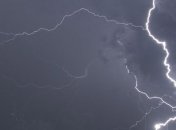 В США молния ударила в зрителей автогонки, есть погибшие