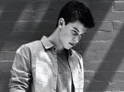 Шон Мендес вытеснил Джастина Бибера с вершины британского чарта