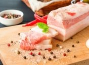 Медики объяснили, почему осенью сало особенно полезно для здоровья