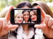 Названы смартфоны, делающие самые лучшие селфи