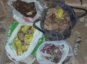 На Киевщине в заброшенном доме нашли схрон боеприпасов