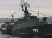 В Баренцевом море корабль ВМС РФ открыл стрельбу 