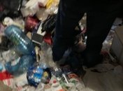 Забрали не сразу: дети жили в заваленной мусором квартире в Харькове несколько дней после визита полиции 