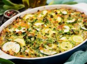 Смачна, ситна страва на обід або вечерю для всієї сім'ї