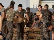 Оппозиция Венесуэлы собирается обеспечить доставку гумпомощи