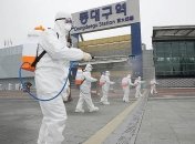 Эпидемия в Китае: число жертв коронавируса превысило 2,8 тысячи