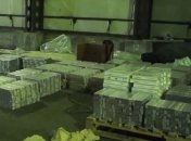 В порту Черноморска пограничники обнаружили грузовик с двойным дном