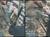 В Москве мужчина избил продавщицу, чтобы похмелиться: момент попал на видео