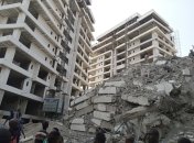 Обрушившийся небоскреб был одни из строящихся зданий комплекса новостроек.