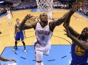 НБА. "Оклахома" разгромила "Голден Стейт" и снова выходит вперед в серии