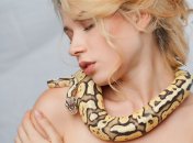 Трендовые принты в 2023 году - в моде змеиная раскраска