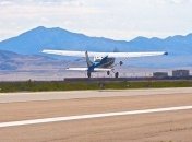 Первый в мире самолет-зомби совершил дебютный полет (Видео)