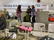 Место, где беженцам помогают на берлинском вокзале